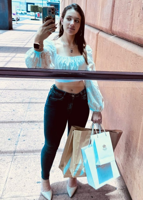 NIÑATA GUAPA  EN REUS NOVEDAD