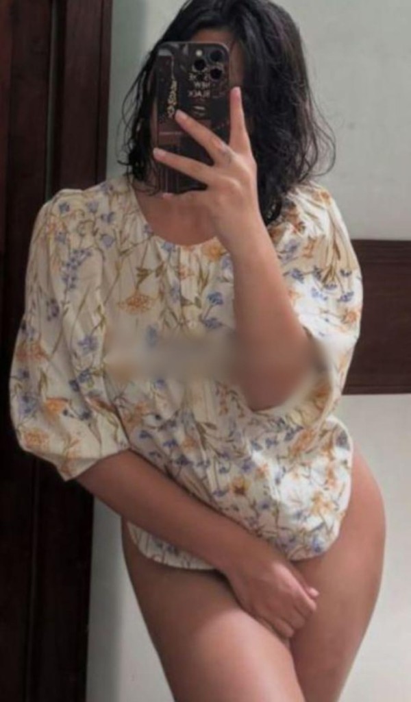 Adicta al placer y francés natural griego a tope
