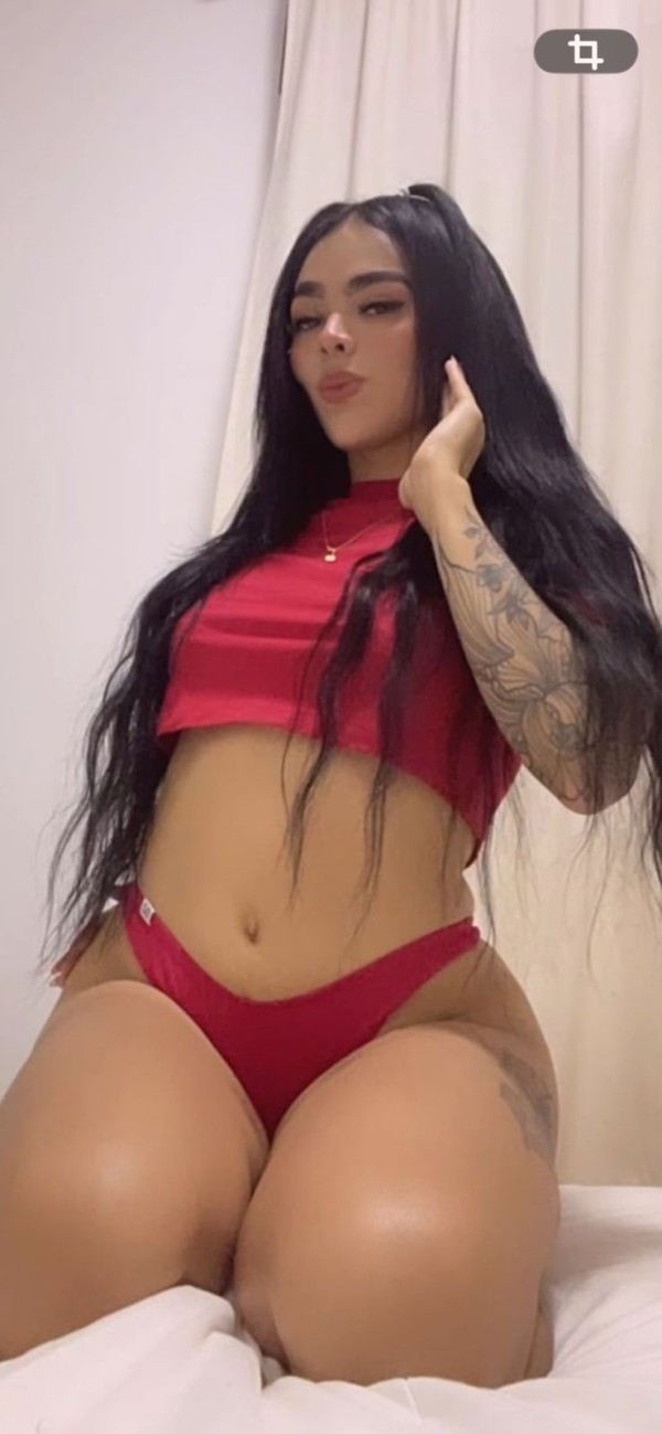 Samantha Tu flaca que saca todos tus demonios