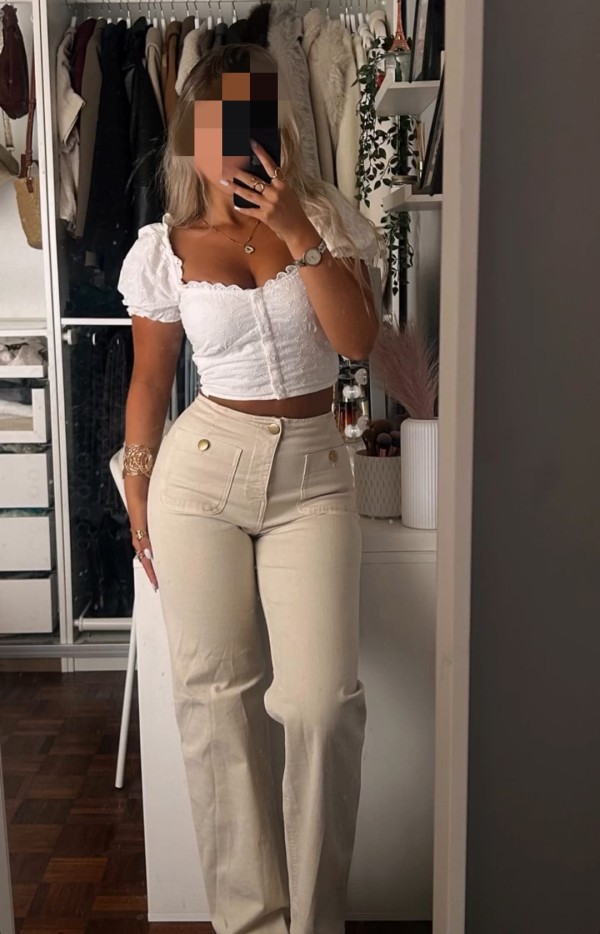 Chica guapa recién llegadita te espero