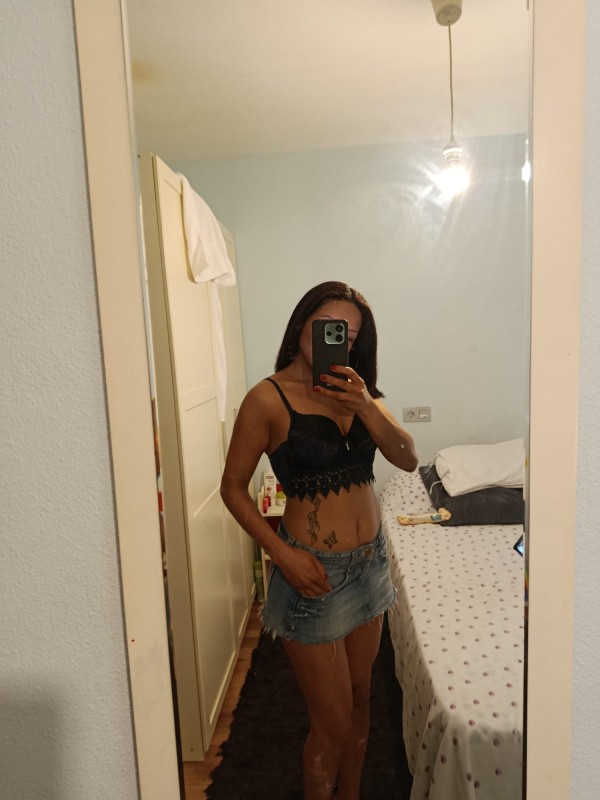 SOY NOVEDAD ME LO COMO TODO /OVIEDO 24/7zona los prados Oviedo