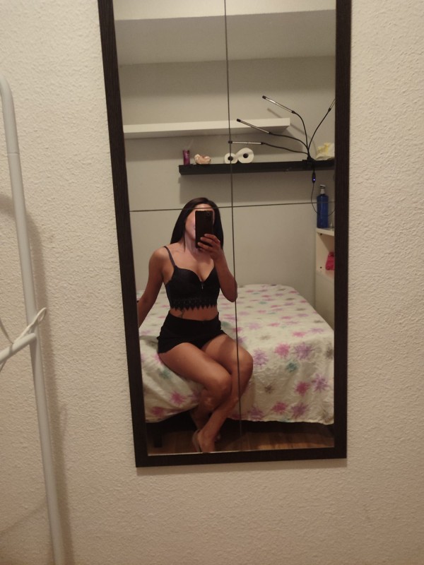 SOY NOVEDAD ME LO COMO TODO /OVIEDO 24/7zona los prados Oviedo