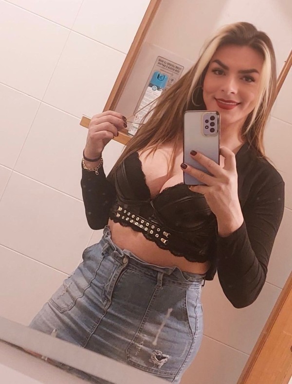 malory trans fogosa y caliente