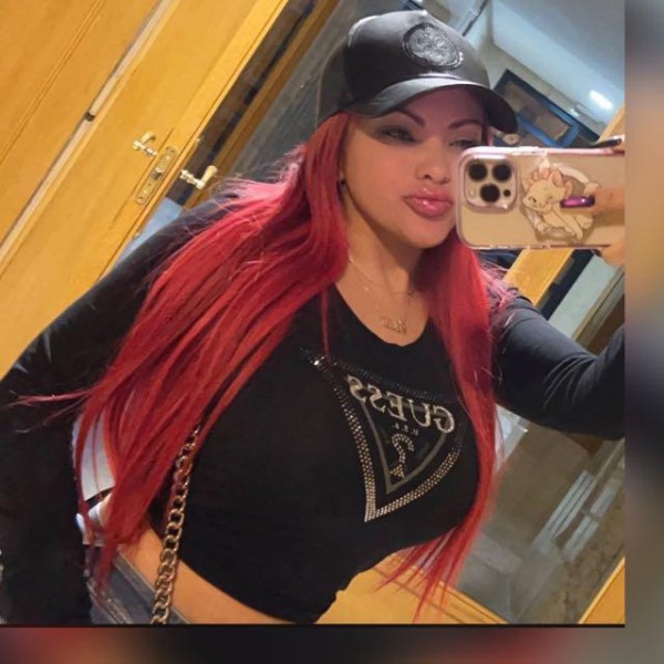 CANDY  CON GANAS DE MUCHA FIESTA