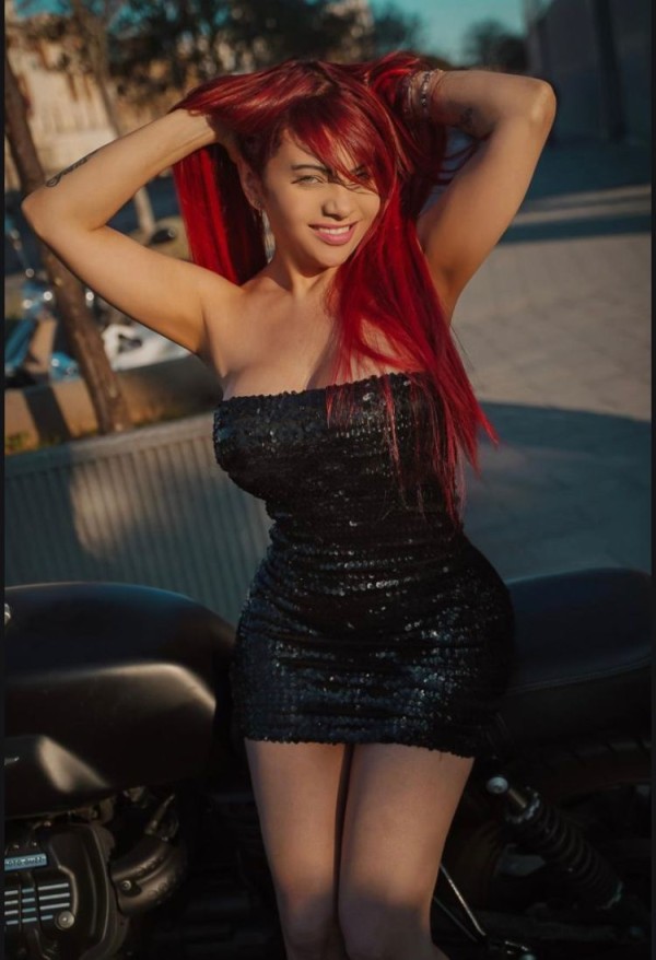 CANDY  CON GANAS DE MUCHA FIESTA