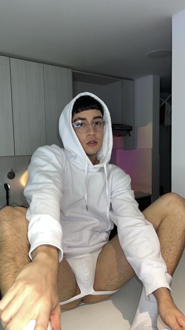 JOVENCITO TALLA XL ADICTO A VIOLAR CULOS Y BOCAS