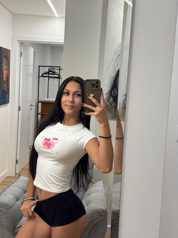 DELGADA COÑO ESTRECHO CUMPLIDORA DE FANTASÍAS!!