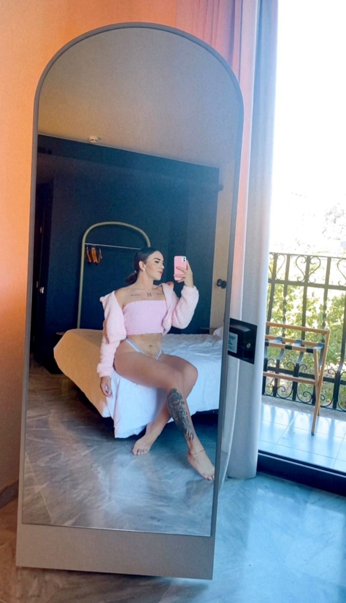 VEN Y DISFRUTA DE UN TRATO DE NOVIOS 100%