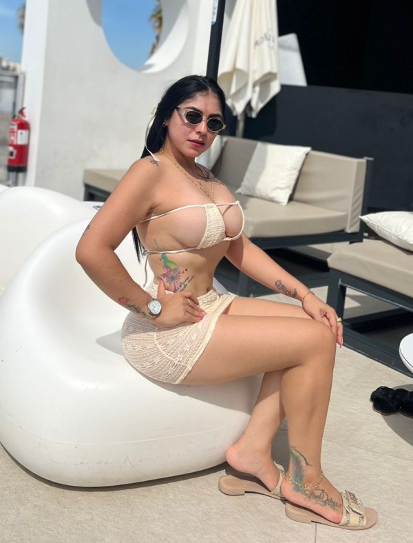 VEN Y SEGUIMOS LA FIESTA