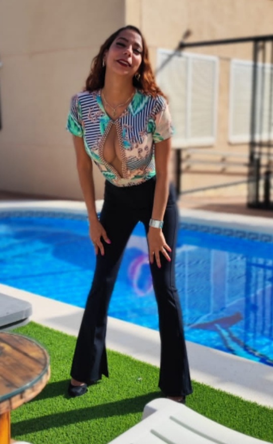 TE LA CHUPO DE RODILLA ENSALIVADA ÚLTIMOS DÍAS