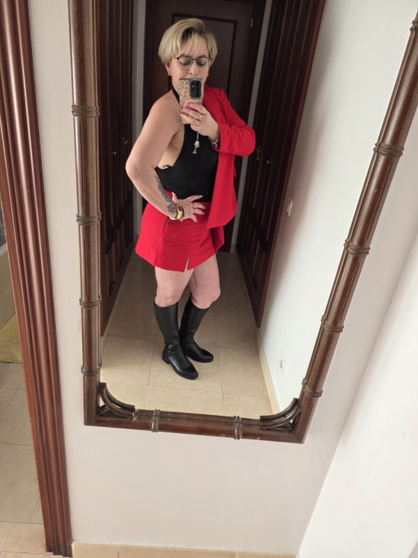 Nueva en estepona fiestera sin limites