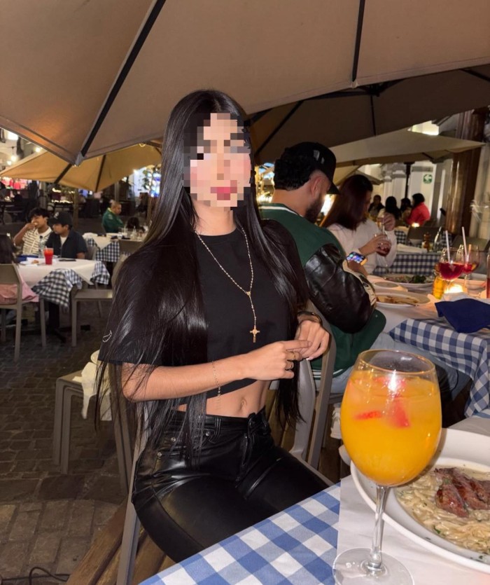 SCARLETT ARDIENTE DULCE FIESTERA & MORBOSA