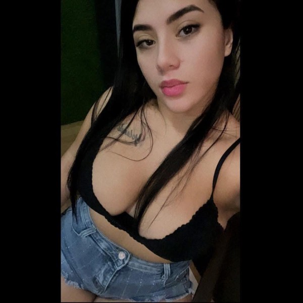 Trato de novios besos muy caliente apartir 30€