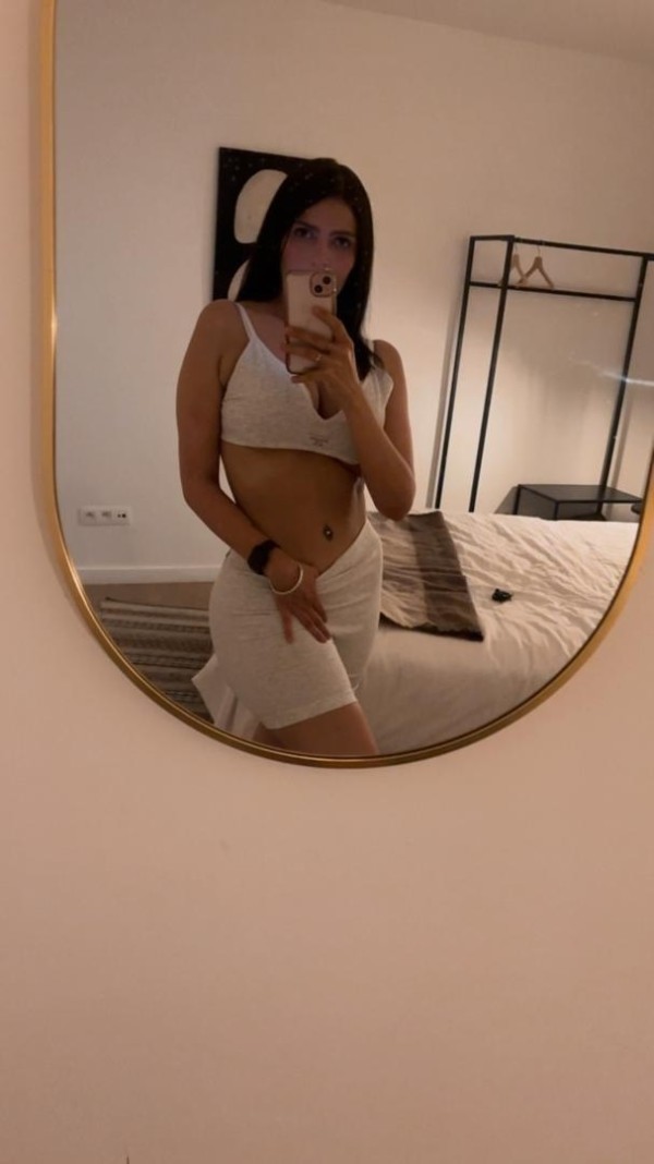 NOVEDAD La mas caliente de gijon fiestra besos,frances natural corrida boca