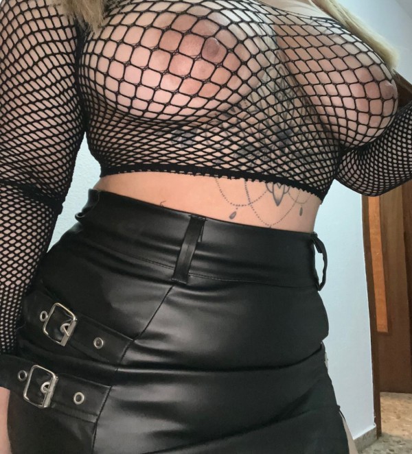 Valentina Argentina fiestera ven a correrte en mi boca