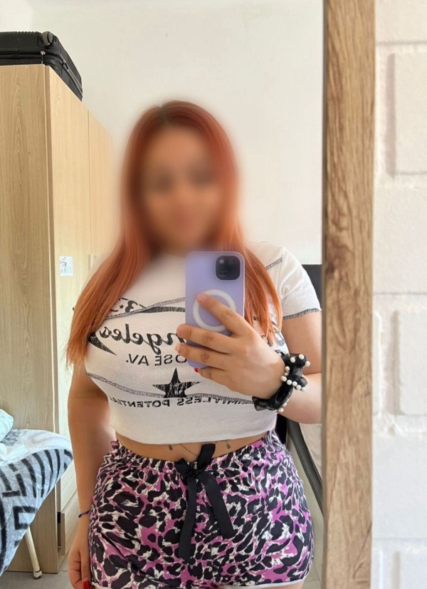 Valentina Argentina fiestera ven a correrte en mi boca