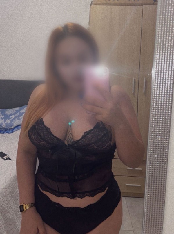 Valentina Argentina fiestera ven a correrte en mi boca