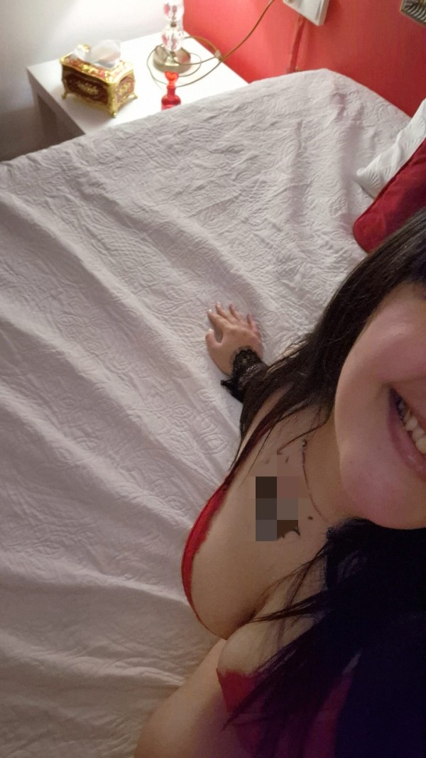 NOVEDAD!! CHLOE ESPAÑOLA 18 AÑITOS UN VICIO FOTOS!