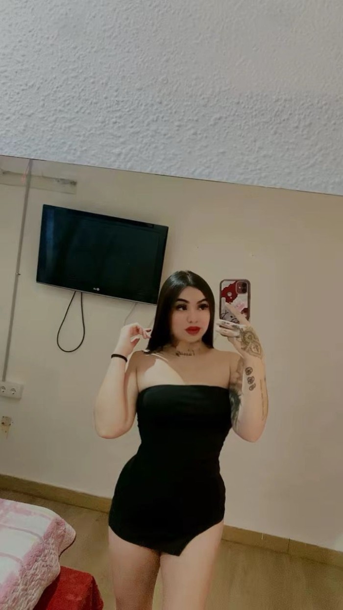 LATINA SUPER CACHONDA 3HORAS X 270€