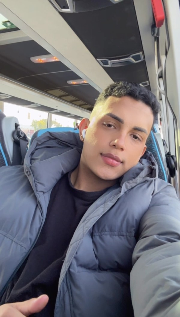chico joven para gente decidida fiestero lechero morboso