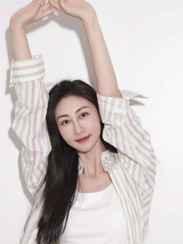 我来自亚洲。这些照片100%真实在现实中。