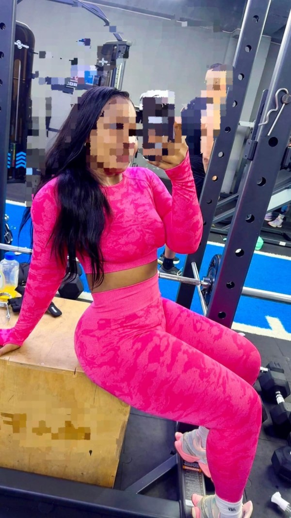 Morena fiestera  cachonda nueva en tu zona