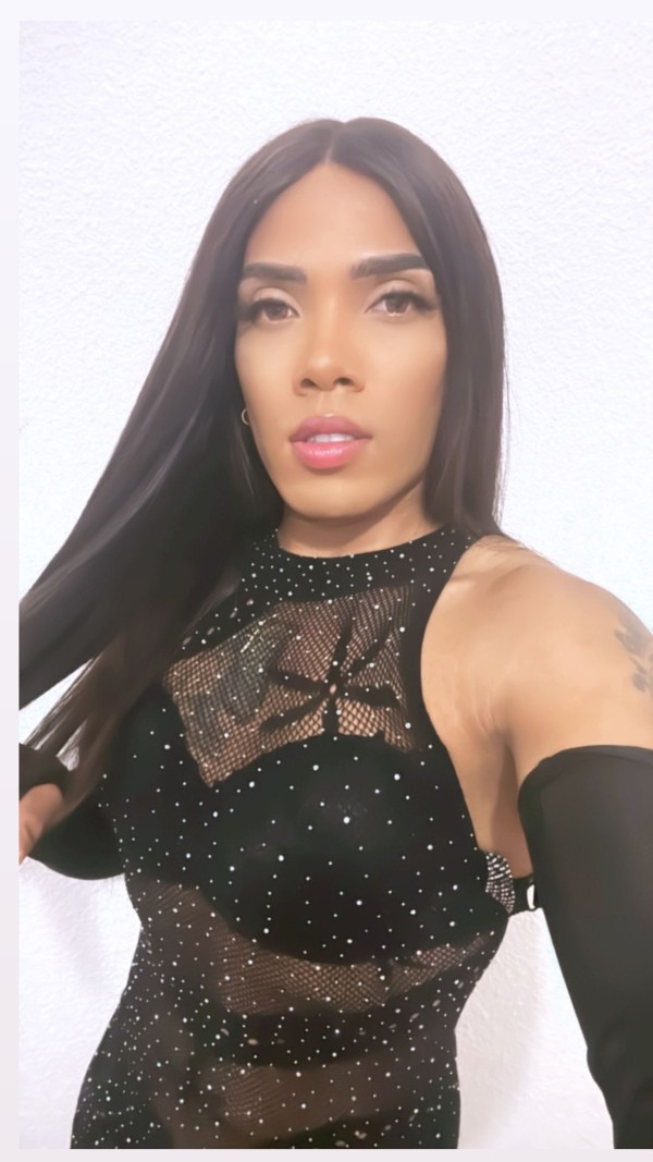 Chica colombiana dotada EN LEGANES