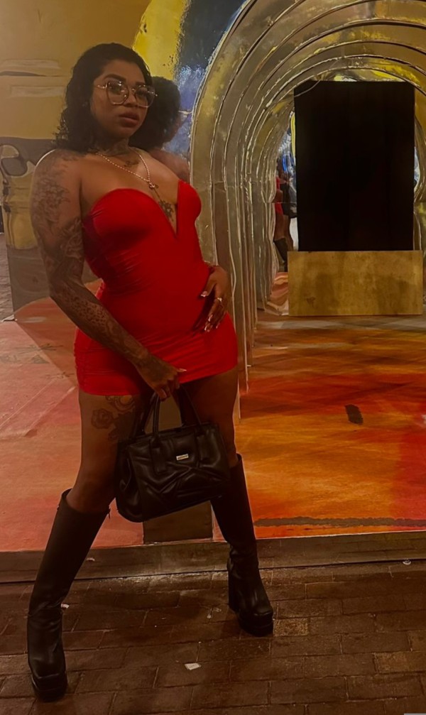 POR DELICIAS – COLOMBIANA DE LUJO EXPLOSIVA E INSACIABLE