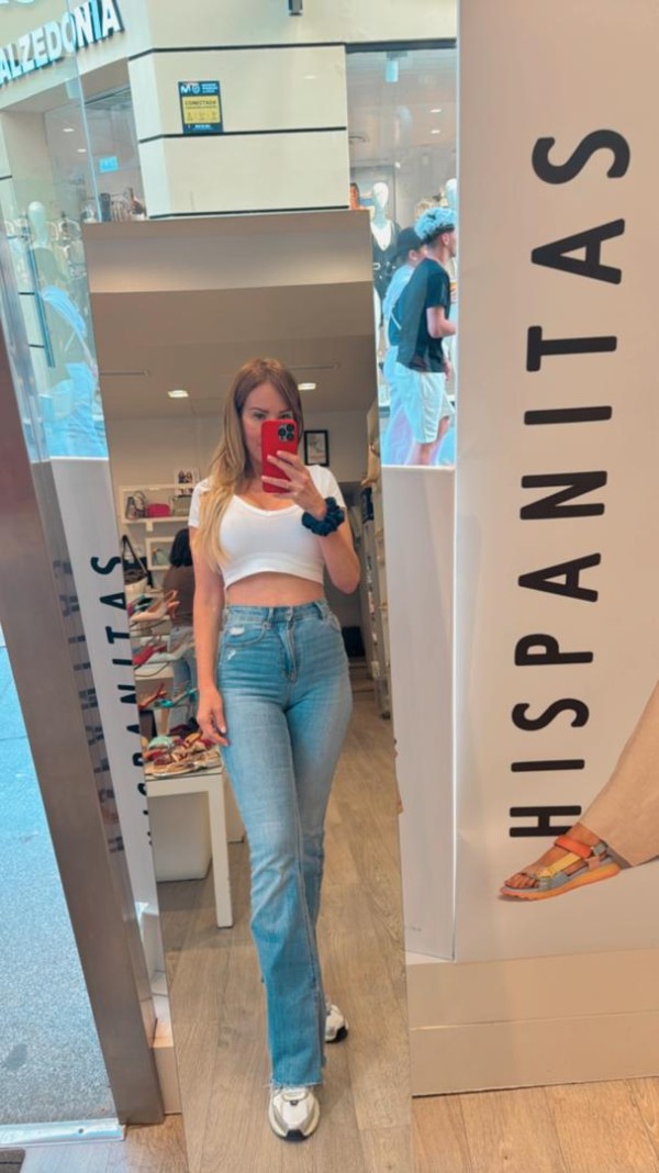 Bella