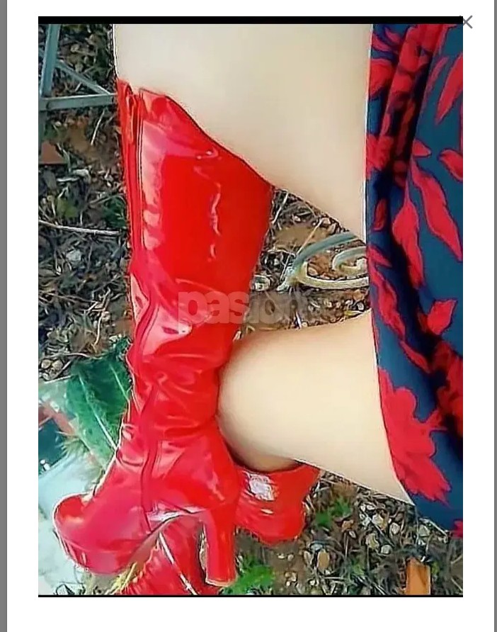 Mujer española en busca de sumiso fiel.