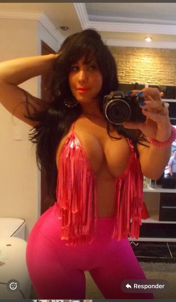 Transex. Paolla  . Brasil  Bello  pollon 21 cm duro caliente