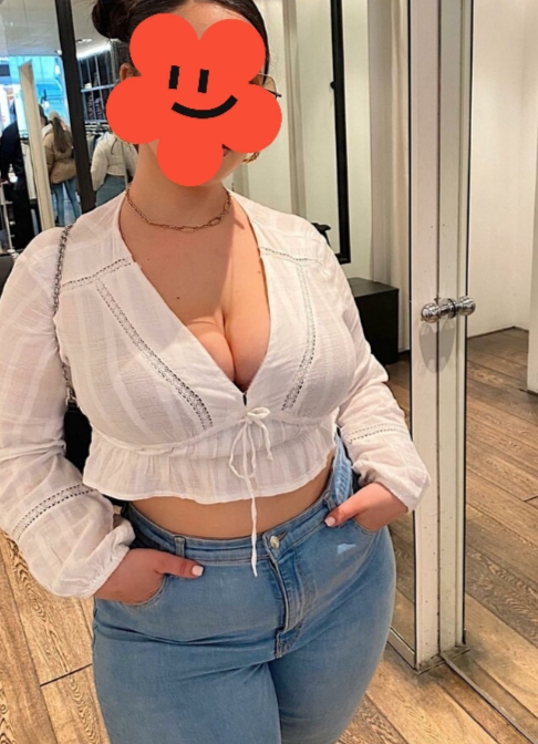 GORDITA CACHONDA FOTO REAL