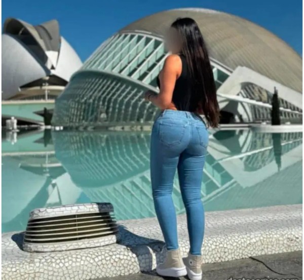 Hola mis amores soy  Sandra colombiana