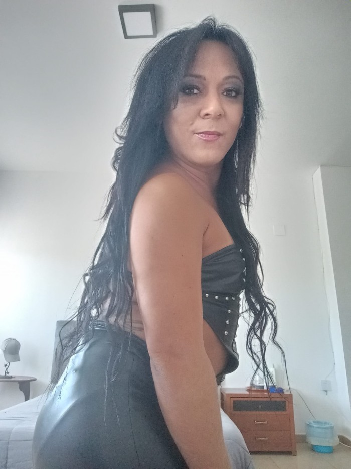 Chica trans por primera vez en León