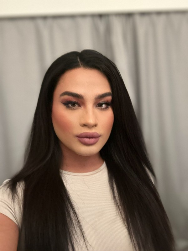 Trans jovencitas muy cachonda