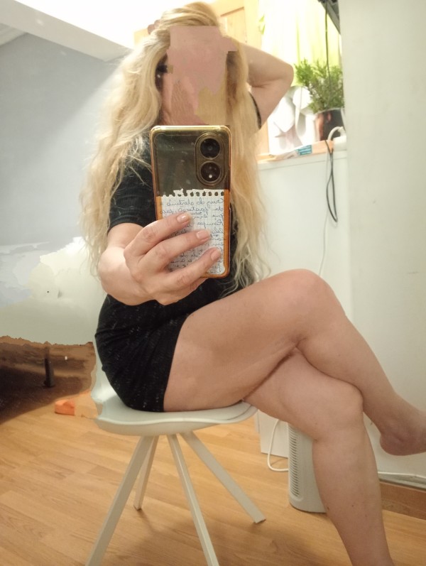 RUBIA CARIÑOSA FIESTERA BESUCONA, LLAMA ME