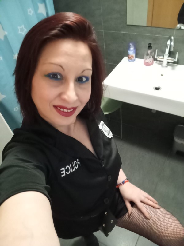 LAURA PELIRROJA FIESTERA!! SEXO INTENSO!! Madurita!