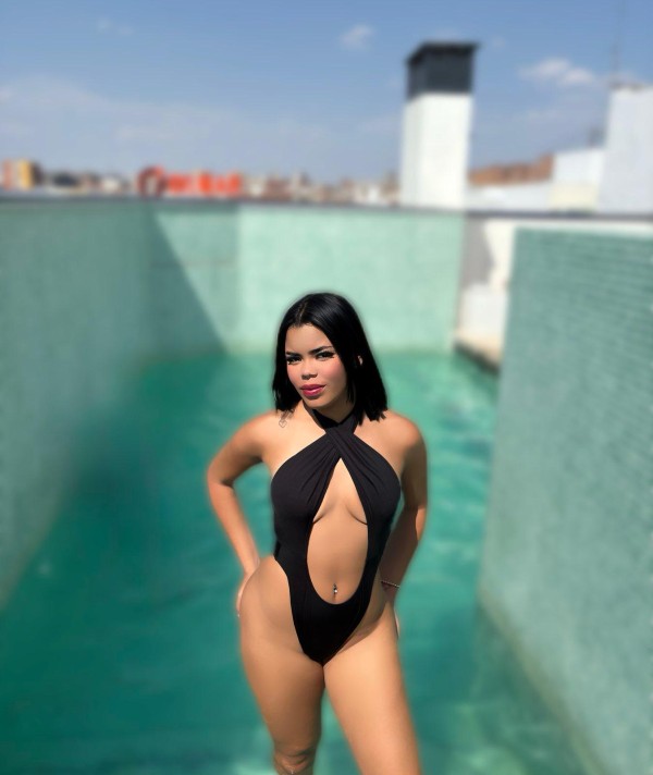 Liliana T0P sexy, joven, educada y delgada🩷