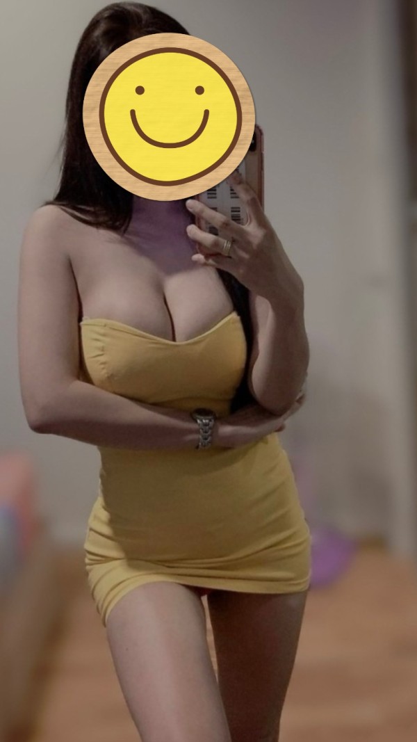 YENI FIESTERA BESOS CON LENGUA
