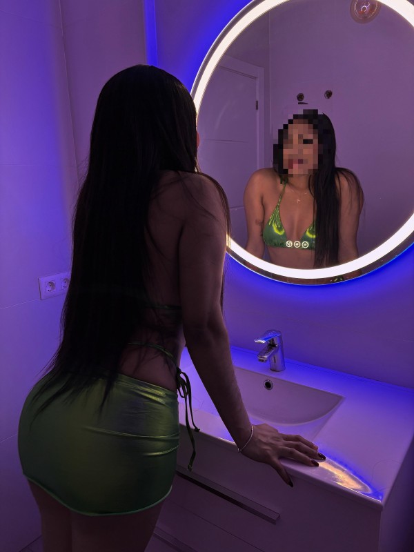 JOVENCITA CALIENTE TRAVIESA CON GANAS DE FIESTA