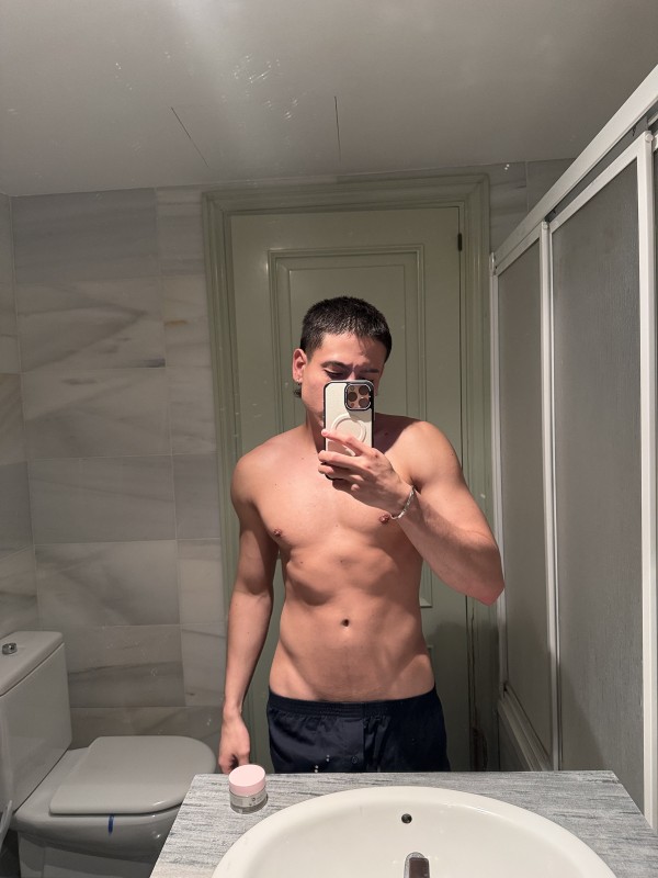 DYLAN COLOMBIANO