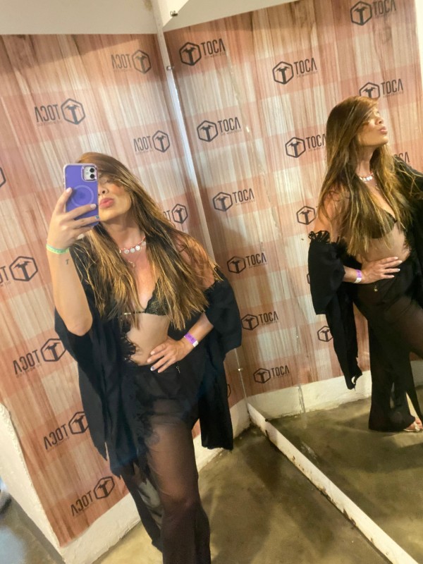 Rubia una bomba de placer