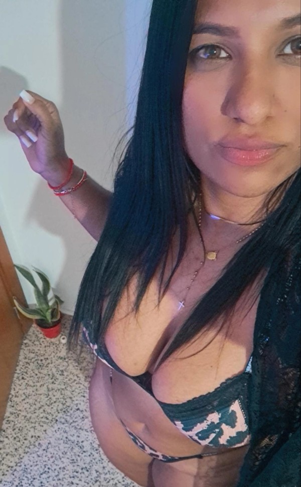 Ven a verme…me siento sola y te deseo ahora.