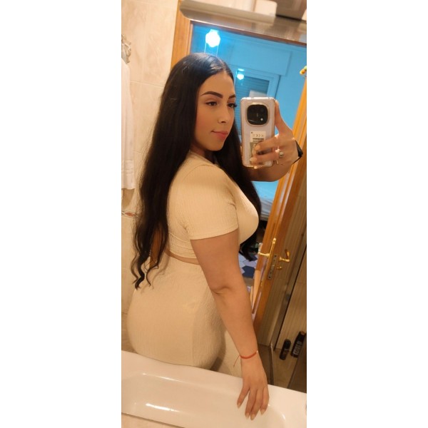 Soffia Preciosa Y Exclusiva Modelo Trans Colombiana De Paso!