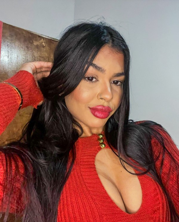 Camila 26 años Colombiana  SOY SOLTERA Tengo mi propia casa y vivo sola