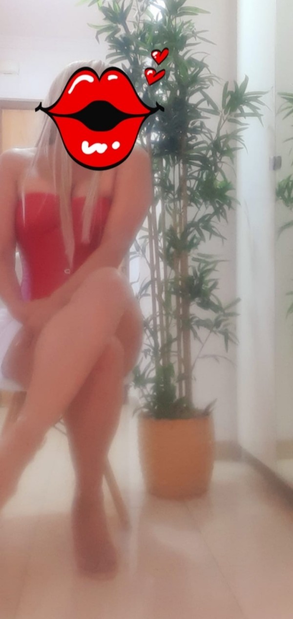 FIESTERA A TOPE LA MEJOR MAMADA DE TU VIDA