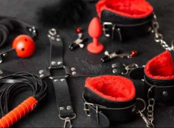 FIESTERA A TOPE LA MEJOR MAMADA DE TU VIDA