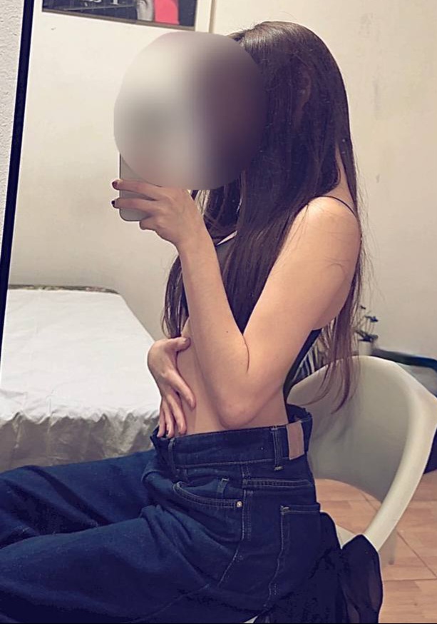 HOY MASAJES 666923709 JOVEN en camilla