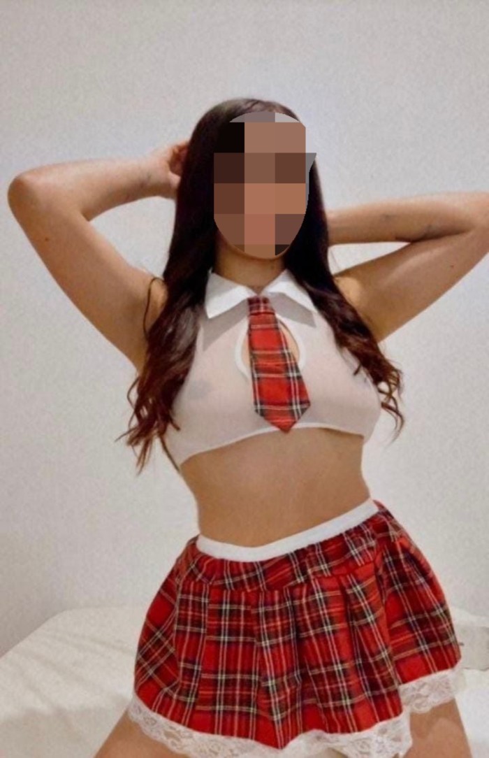 Jovencita tierna y explosiva