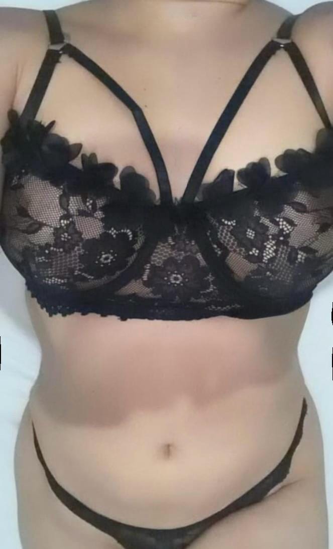 Jovencita tierna y explosiva